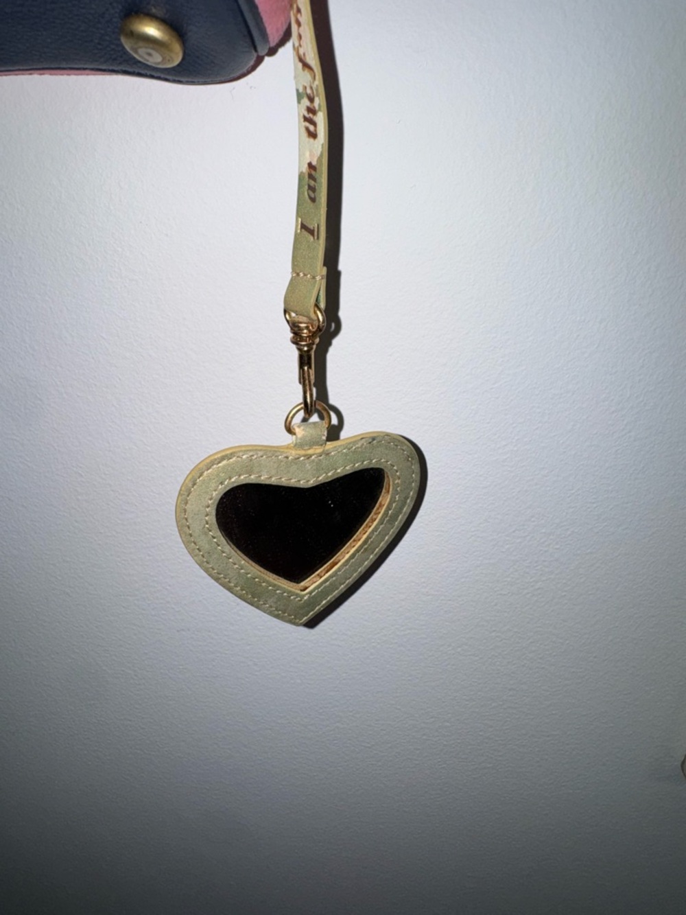 VINTAGE Juicy Couture Pink and Black Dome Satchel with Heart Charm - Picture 3 of 7